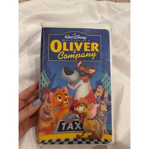 Walt Disney Masterpiece Collection Oliver & Company VHS Retro Movie 7897
